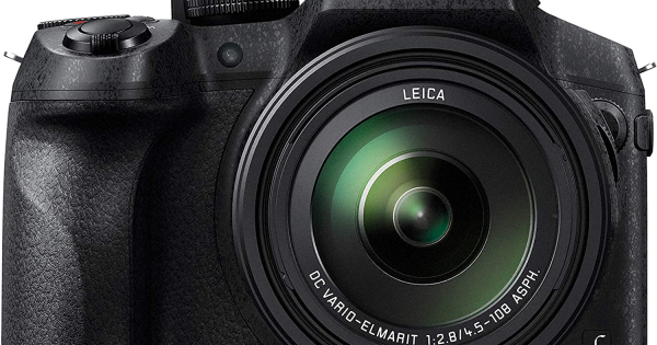 Dimprice | Panasonic Lumix DMC-FZ300 (12.1MP, 24x Optical Zoom